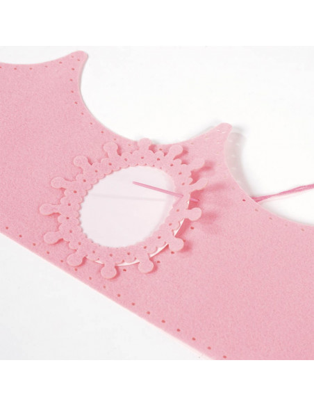 Kit Corona de cumpleaños para coser rosa de La Nina