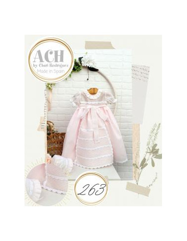 Batón con capota para bebé de Artesanía Chari 263