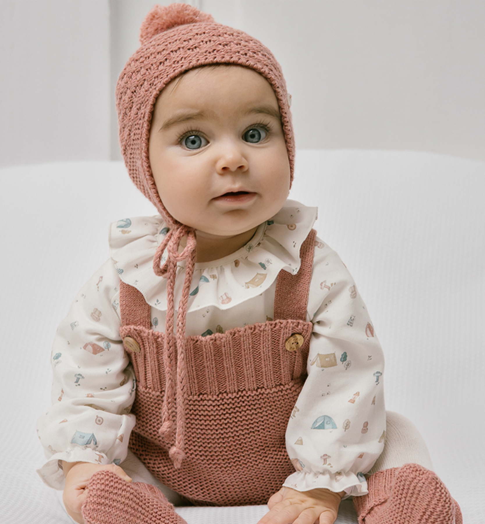 Patucos bebe recien nacido de crochet o ganchillo personalizados,  deportivos, disponibles en talla de 0 a 12 meses
